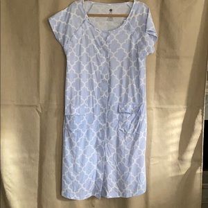 New Kindred Bravely Labor and Delivery Gown